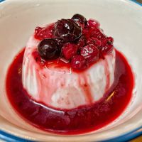 Pannacotta at Om in Girona