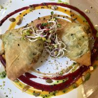 Samosas at Om in Girona