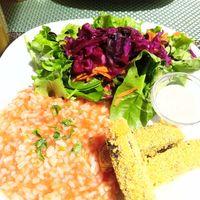 No-Fish ( Tofu panado)  com arroz de tomate. at Armazem Integral in Portimao