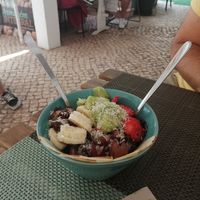 Acai com Grândola e fruta at Armazem Integral in Portimao