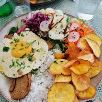 Traditional Portuguese "bitoque" at Armazem Integral in Portimao