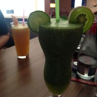 smoothie and fresh orange juice at Scarlet Cafe in Targu Mures