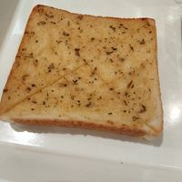Thick slice of garlic toast at Yiihotang 一禾堂 - Songshan District in Taipei