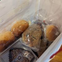 custard bun, red bean bun, floss bun, Walnut pie and some other bakes.. at Yiihotang 一禾堂 - Songshan District in Taipei