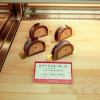 Chocolate banana cake rolls at Yiihotang 一禾堂 - Songshan District in Taipei