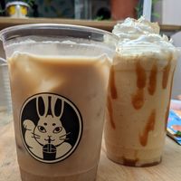 Cold brew and iced Chai latte at Huacamole Vegan Food in San Pedro
