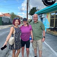 We met a vegan celebrity at Huacamole #CheapLazyVegan #Veganuary at Huacamole Vegan Food in San Pedro