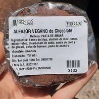 Ingredients vegan chocolate pinapple alfajor at Bosque Bambu in Montevideo