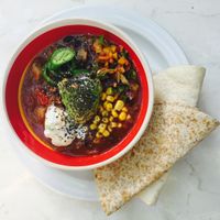 Vegan chili with avocado and tortilla at La Mar de Vins in Mallorca