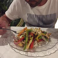 Arroz con verduras y salsa teriyaki (con un toque de naranja) at La Mar de Vins in Mallorca