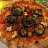 Vegan paradise pizza at Pizza Crocodiles in Innsbruck