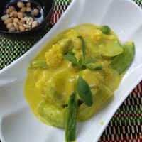 Green vegetable curry at Yar Pyi in Bagan