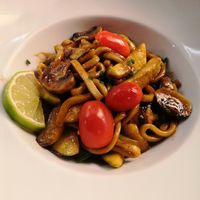 Plato de udon (11€) at Sushi Oki in Poitiers