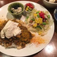 Vegan tofu curry lunch set at Tofu Room Dy's in Tokyo