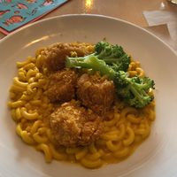 Mac and Cheese for kids with tofu “chicken” nuggets - portion was very big  at Boca Xica in Armacao De Pera