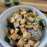 Self-made bowl with mushrooms, tofu, kale and quinoa at Beehive Kitchen - Andrews Ave in Fort Lauderdale
