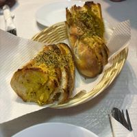 Garlic Bread - Pão de alho   at Veggie Momi in Albufeira