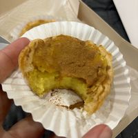 Pastel de Nata with cinnamon 😱  at Veggie Momi in Albufeira