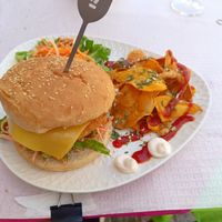 "chicken" burger at Veggie Momi in Albufeira