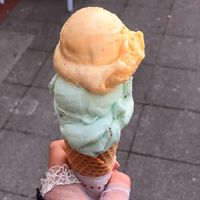 Maracuja & Pfefferminz in veganer Waffel  at Eis 2000 in Hannover