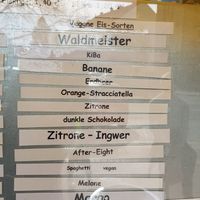 Vegan options at Eis 2000 in Hannover