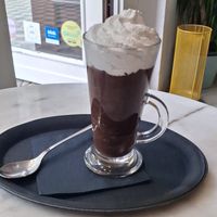 Chocolate quente vegano at Barbarella Juicebar in Ljubljana