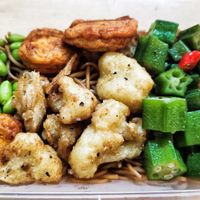 Sesame oil Ee Mian noodles, fried cauliflower, fish cakes were super good👍🏻😋 at Verimix 素琳 - Science Park in Central Singapore