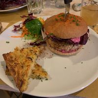 D-licous vegan Burger with a vegetable croquettes at Eat.eco - Events only in Neuchatel