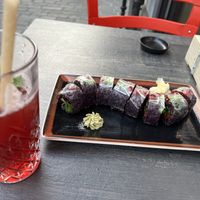 Kuro Roll und Hibiskus-Tee  at Nooch - Barfuesserplatz in Basel