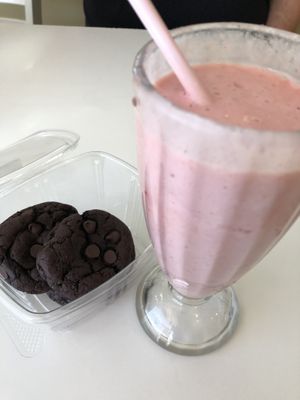 Chocolate Chocolate chip cookies and strawberry shake  at Loving Hut in Upland