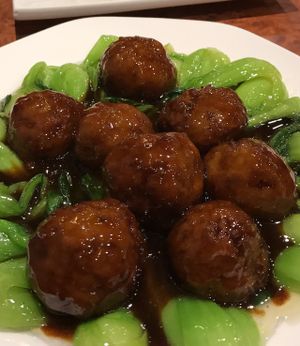 "Meatballs" and Greens at GōngDé Lín - Godly - Nanjing Rd in Shanghai