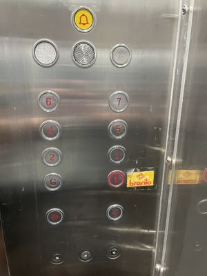 (2) Go to the “first” floor (marked in the elevator )  at Branto Pure Indian Vegetarian Club in Kowloon