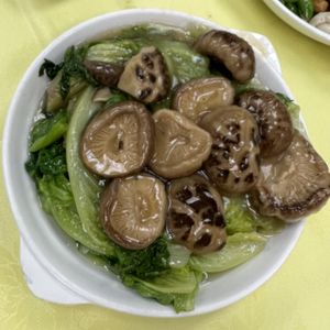 mushrooms and bok choy  at Po Lin Monastery 寶蓮禪寺齋堂 in Outlying Islands