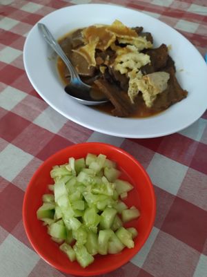 Sio bak at Happy Buddha in Kuta