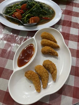 Fried shrimp (this was really good!! Structure like actual shrimp, crazy!) and spinach   at Happy Buddha in Kuta