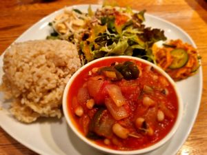 Menu of the day 1300 yenes ~ 7.5 € at Green Earth in Osaka