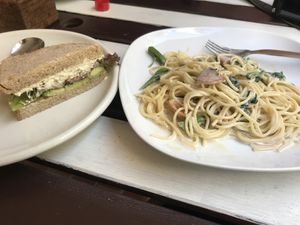 Creamy pasta and AVO sandwich 🥰 at Green Earth in Osaka