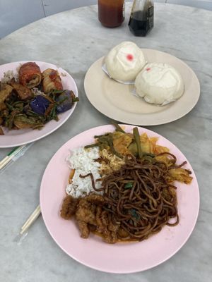 Food selection with rice & lotus bao buns  at Ee Beng Vegetarian Food 毅明素食 in Penang
