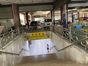 Below parking.  at Kek Lok Si Vegetarian Restaurant 极乐寺素食餐厅 in Penang