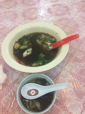 Seaweed soup at Kek Lok Si Vegetarian Restaurant 极乐寺素食餐厅 in Penang