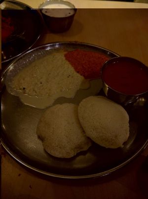 Idly - RM2.50
Steamed rice and lentil patties served with chutney and sambar
The patties just melts in your mouth, nice and fluffy. The sauces are coconut and spicy sambar which are well balanced at Woodlands Vegetarian Restaurant - Georgetown in Penang