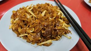 Char Koay Teow 👍👍👍 at Chang Sow Chai Vegetarian长寿斋素食 in Penang