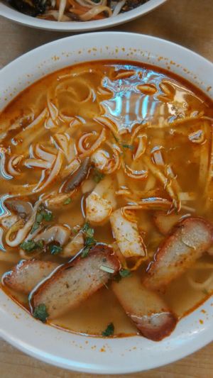 Tom Yam noodle at Ci Hang 慈航 in Central Singapore