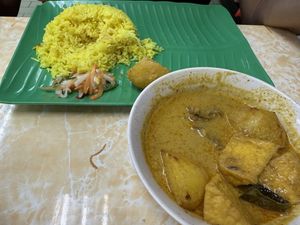 Nasi briyani (eaten halfway 😂)  at Ci Hang 慈航 in Central Singapore
