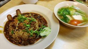 Mushroom stewed rice with soup at Ci Hang 慈航 in Central Singapore