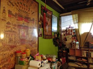 Interior decor at Ci Yan Vegetarian Health Food in Central Singapore