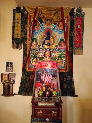 Interior decor at Ci Yan Vegetarian Health Food in Central Singapore