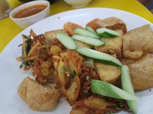 Rojak at Divine Realm 天运素食园 in Northeast Singapore