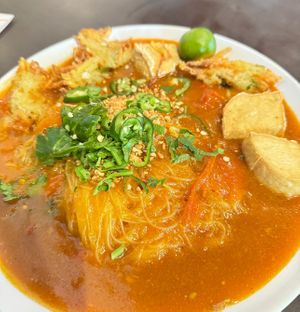 Mee Siam   at Divine Realm 天运素食园 in Northeast Singapore