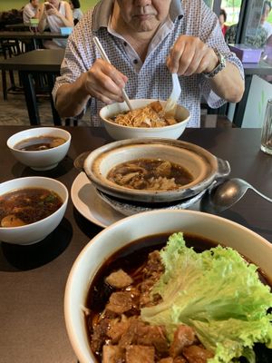 Eight Treasures Herbal Soup and Zha Jiang Mian at Divine Realm 天运素食园 in Northeast Singapore